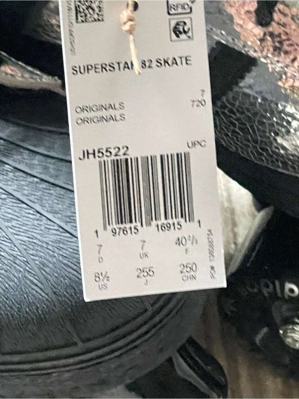 Adidas Size 8.5 Women’s - Superstar 82 Skate Silver Metallic JH5522 New With Tag - Picture 3 of 9